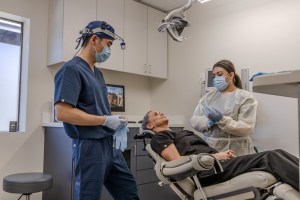Image of the doctor with a patient